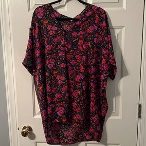 Short sleeve floral boutique blouse